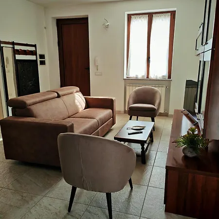 2 Piani Villa Borgo Ticino